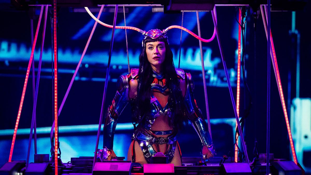 Recenze: Katy Perry do Prahy přivezla popovou matějskou